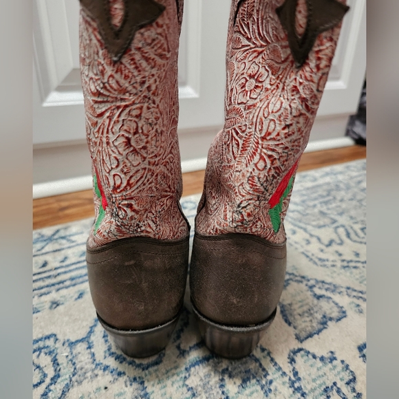 Tony Lama Brown Rose Boots - Picture 10 of 13